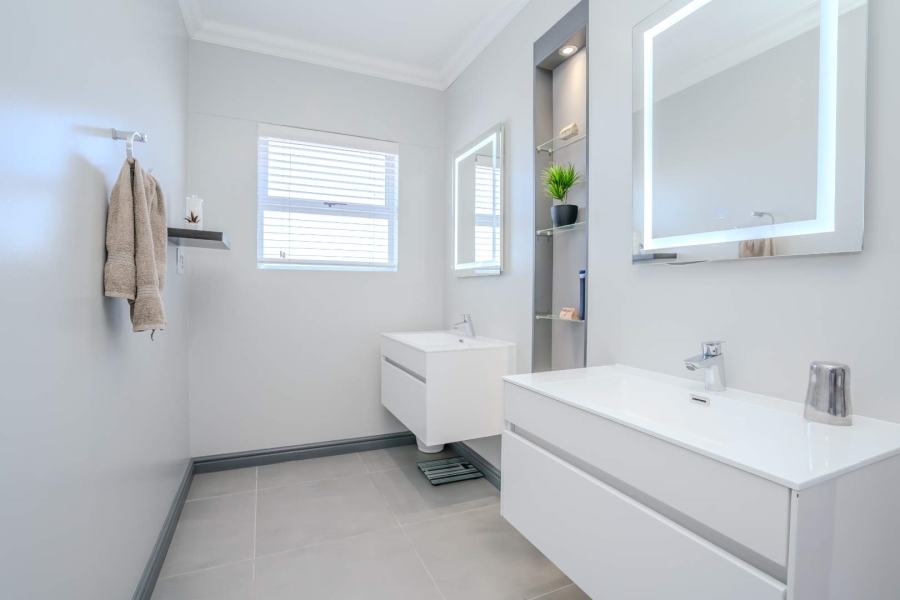 4 Bedroom Property for Sale in Laguna Sands Western Cape